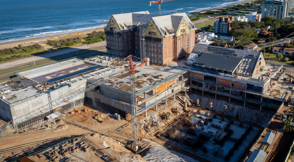 Cipriani acelera obras